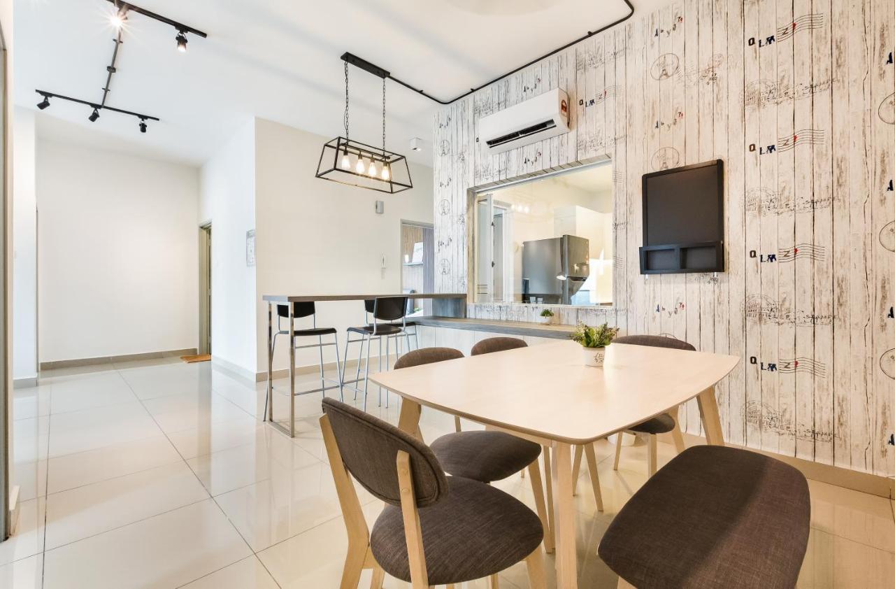 Seasons Luxury Apartment By Jk Home Джохор-Бару Экстерьер фото