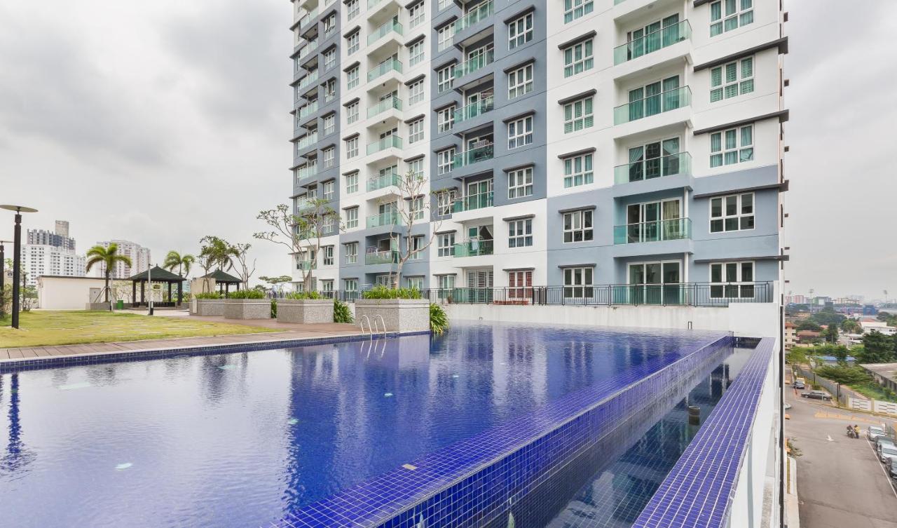 Seasons Luxury Apartment By Jk Home Джохор-Бару Экстерьер фото