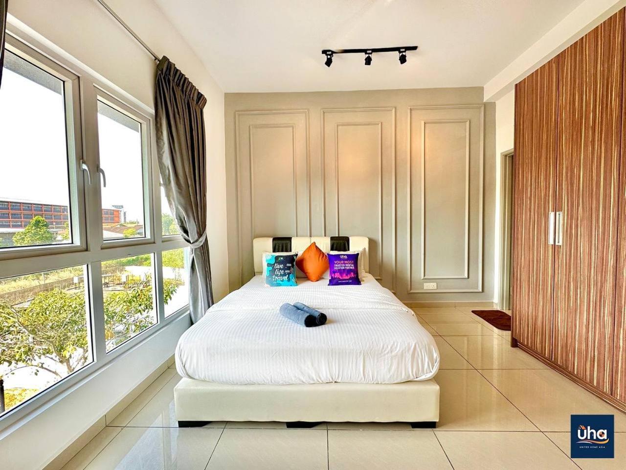 Seasons Luxury Apartment By Jk Home Джохор-Бару Экстерьер фото